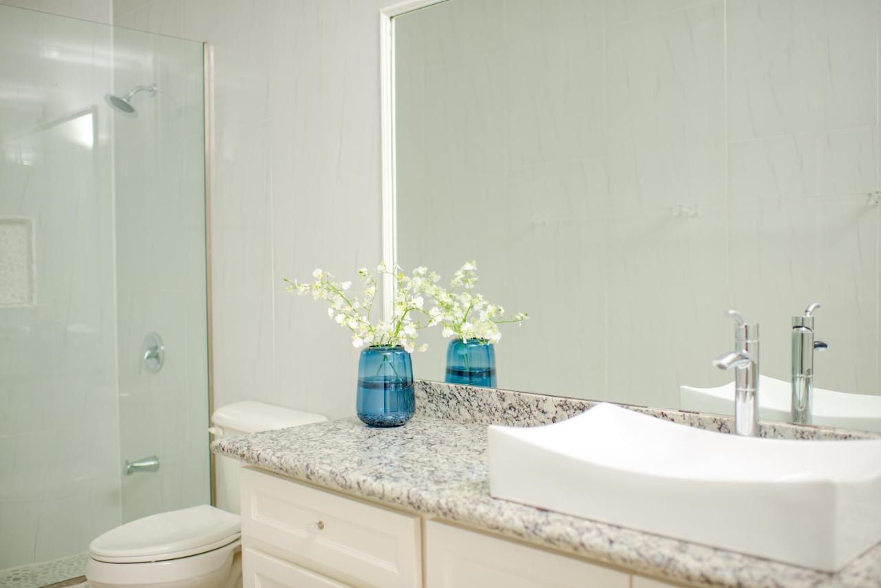 Whispering Seas Oceanfront Suite Ocho Ríos Extérieur photo
